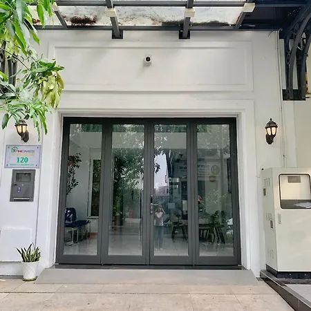 Tphomes Lakeview